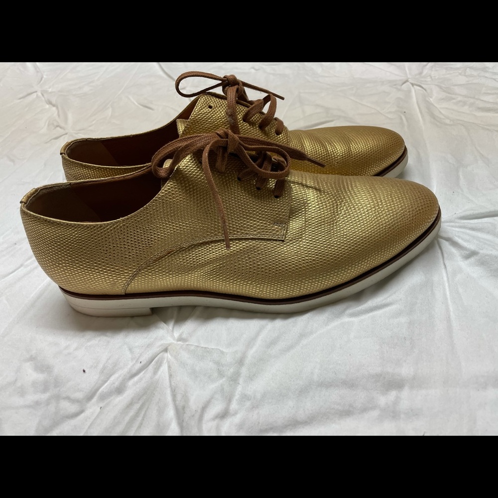 Authentic Women’s fendi lace up shoes Gold